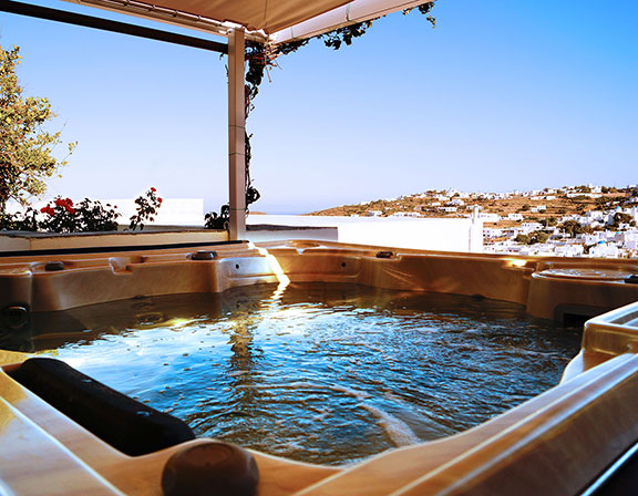 The jacuzzi of hotel Petali