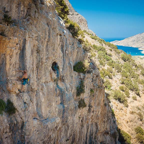 Climbing activities - information and tips from sifnos hotel petali